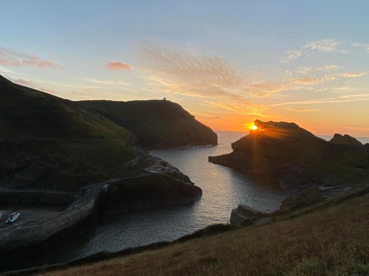 Polrunny Farm Seaberry Cottage With A Sea View And Log Burner Boscastle Esterno foto